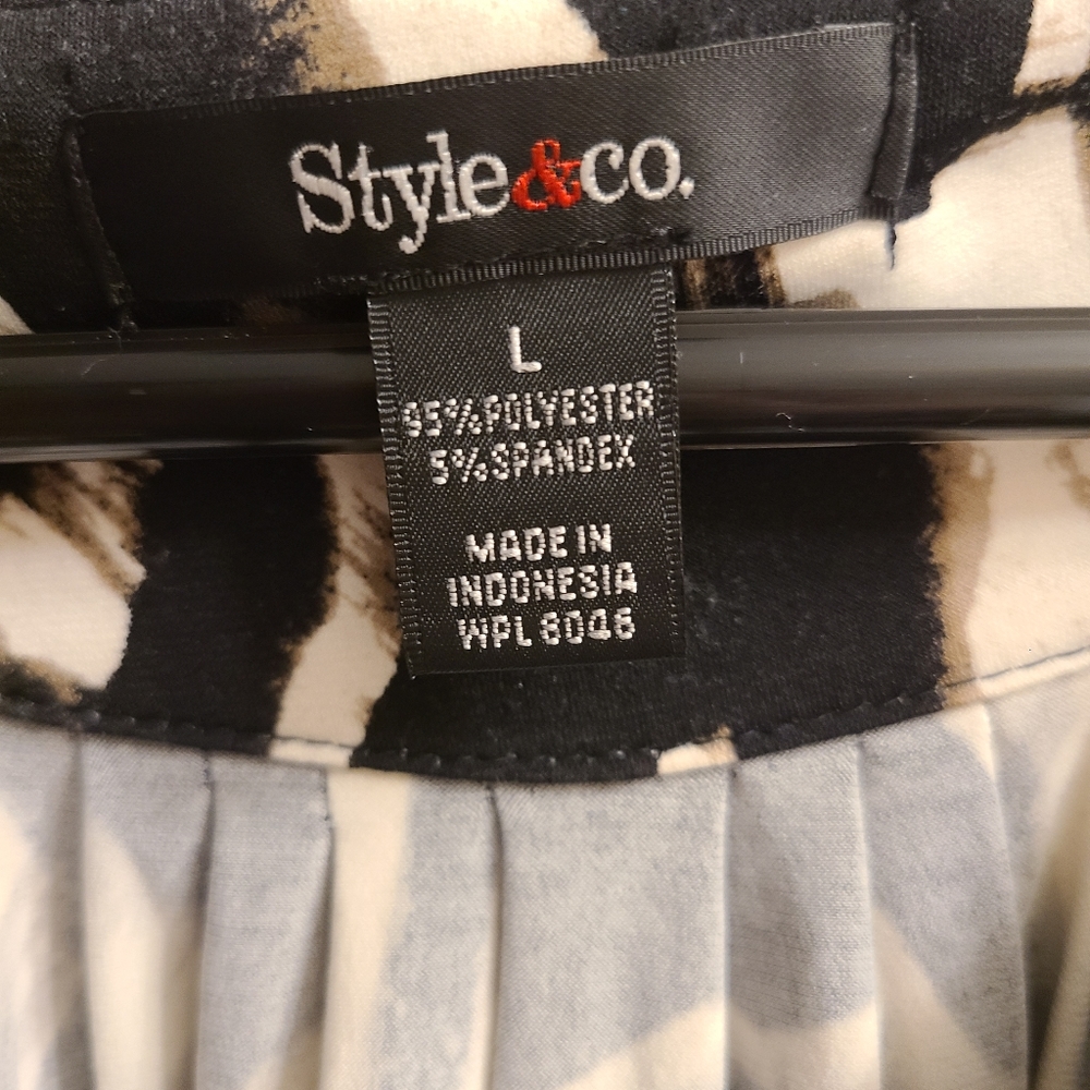 Top - Picture 3 of 3